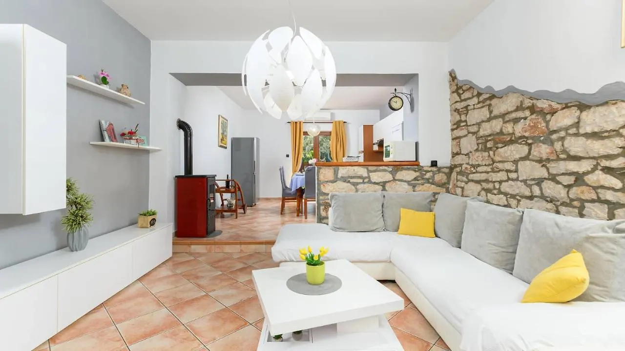 Charming Stone Villa Carla Near The Sea And Town By Wiibuk Pula 0*,  Croatie