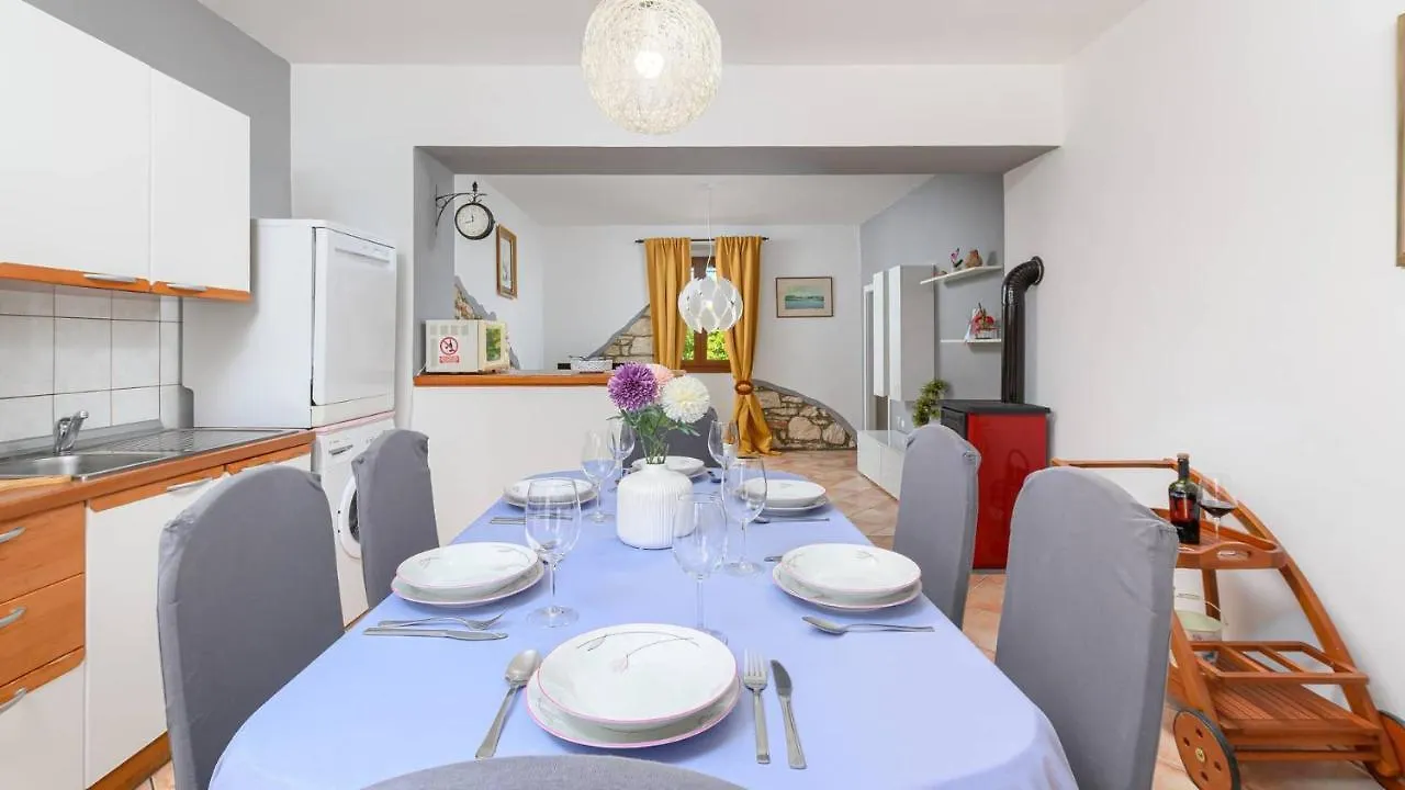 Charming Stone Villa Carla Near The Sea And Town By Wiibuk Pula